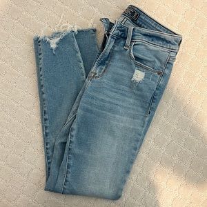 Abercrombie and Fitch jeggings a size 0 or 25